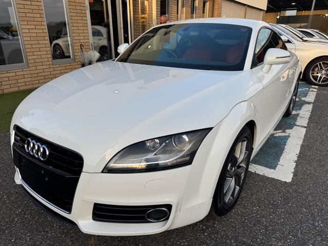 Audi TT COUPE 2010 — фото автомобиля