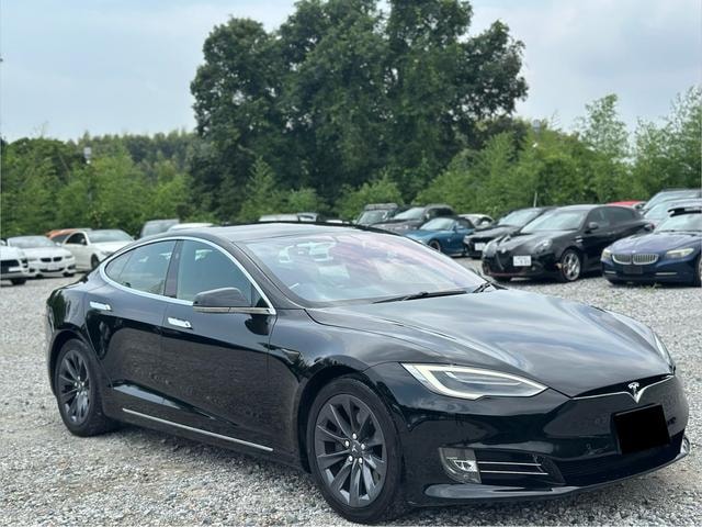 Tesla MODEL S 2017 — фото автомобиля