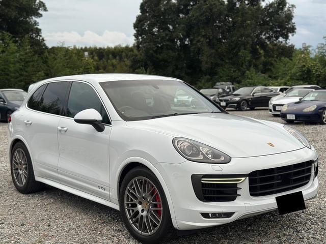 Porsche CAYENNE 2015 — фото автомобиля 1