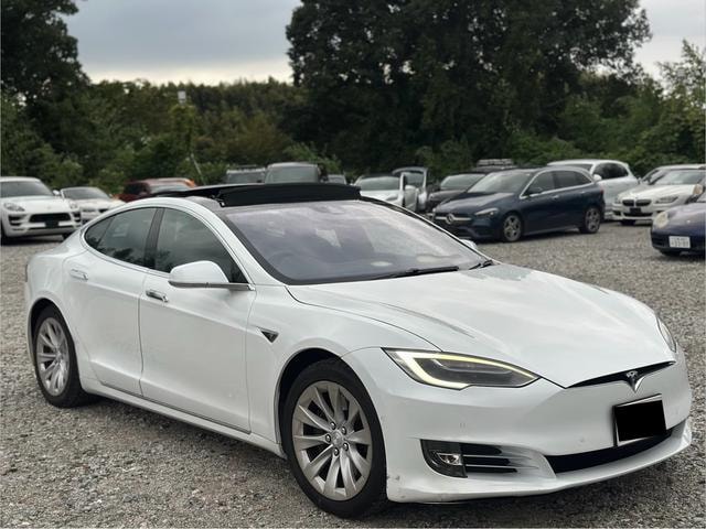 Tesla MODEL S 2017 — фото автомобиля
