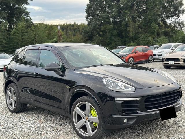 Porsche CAYENNE 2017 — фото автомобиля 1