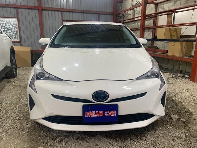 Toyota PRIUS 2017 — фото автомобиля 1