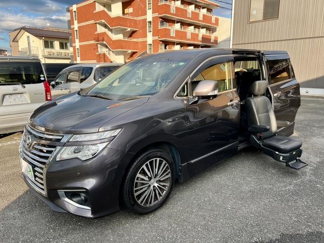 Nissan ELGRAND 2020 — фото автомобиля 1