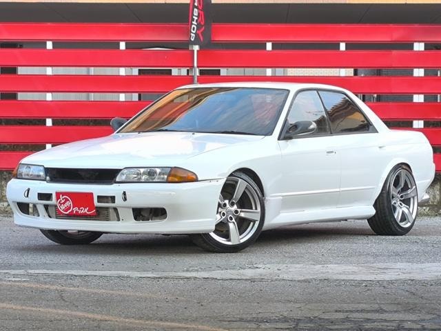 Nissan SKYLINE 1992 — фото автомобиля