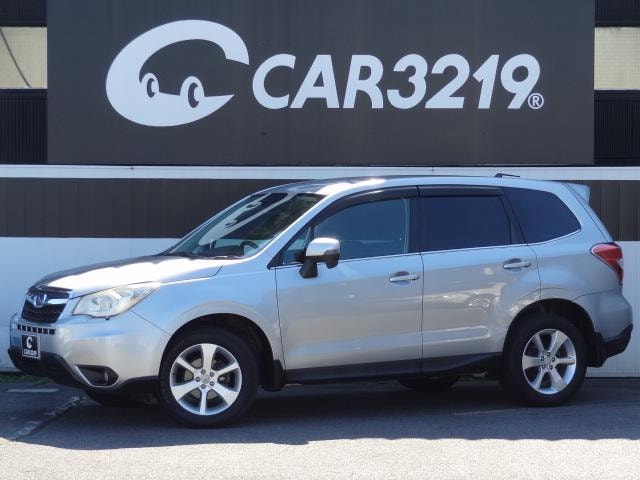 Subaru FORESTER 2013 — фото автомобиля 1