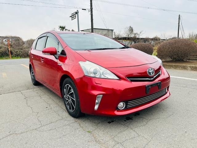 Toyota PRIUS ALPHA 2012 — фото автомобиля 1