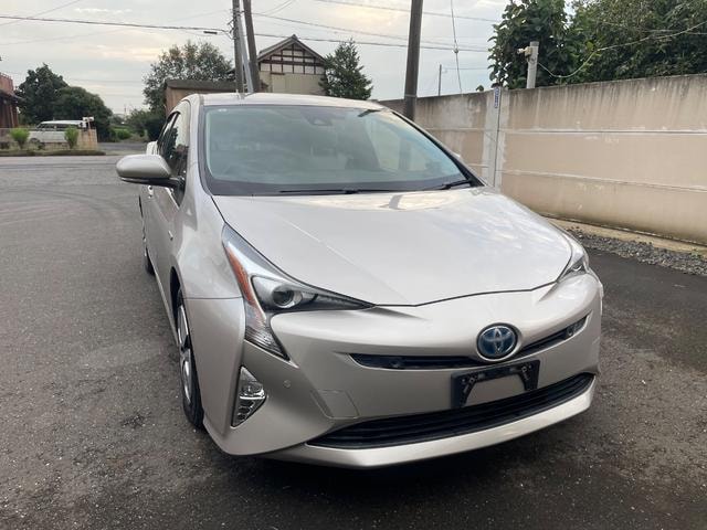 Toyota PRIUS 2017 — фото автомобиля 1