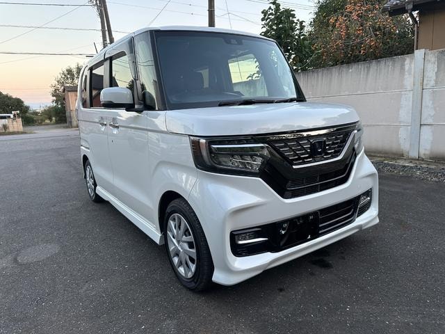 Honda N-BOX CUSTOM 2020 — фото автомобиля 1