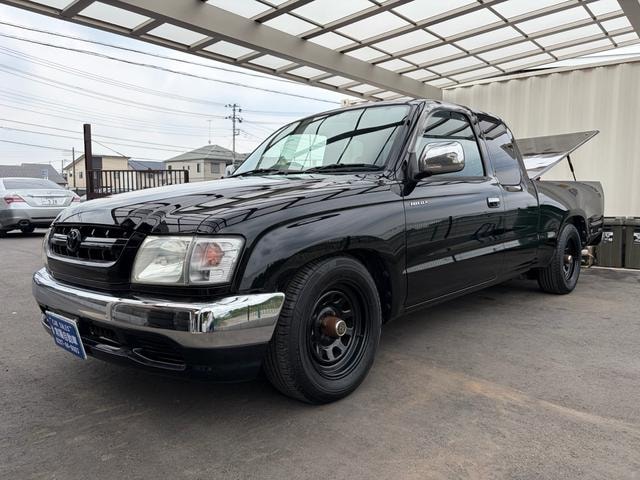Toyota HILUX SPORTS PICK UP 2001 — фото автомобиля