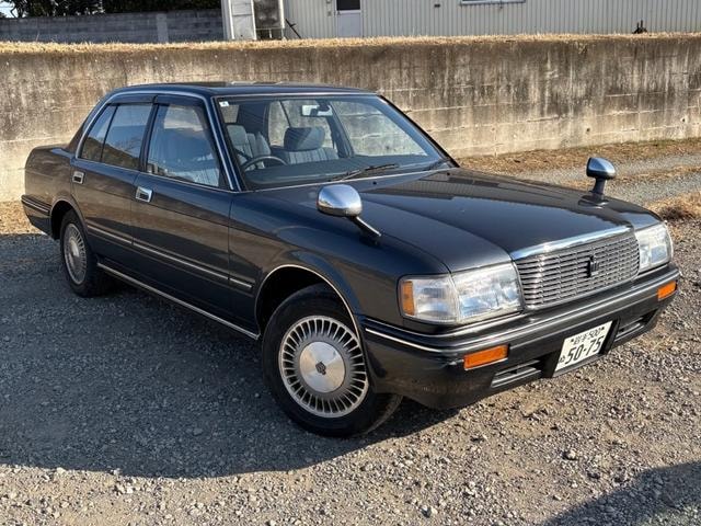 Toyota CROWN 1992 — фото автомобиля 1