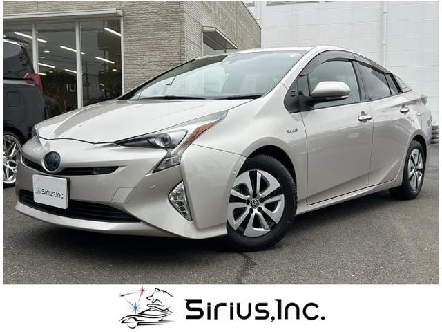 Toyota PRIUS 2016 — фото автомобиля 1