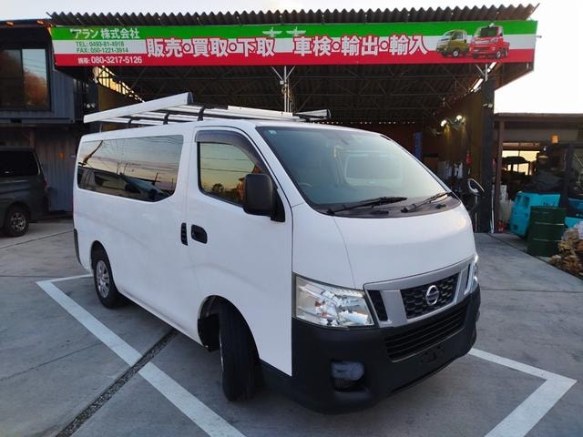 Nissan NV350CARAVAN VAN 2013 — фото автомобиля 1