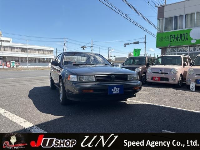 Nissan MAXIMA 1990 — фото автомобиля 1
