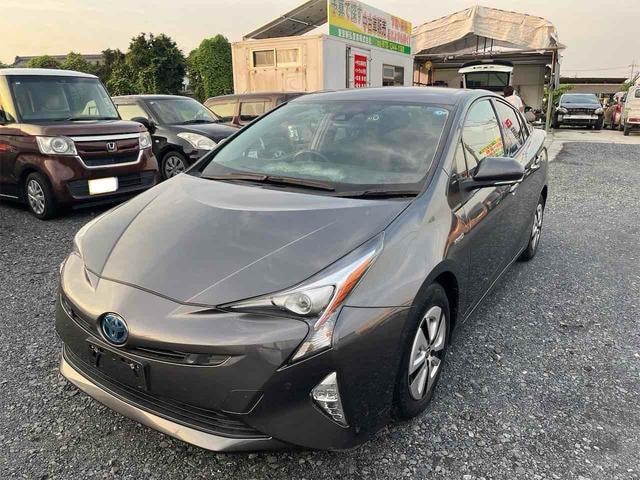 Toyota PRIUS 2016 — фото автомобиля 1