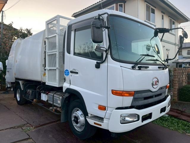 Ud Trucks QUON 2016 — фото автомобиля