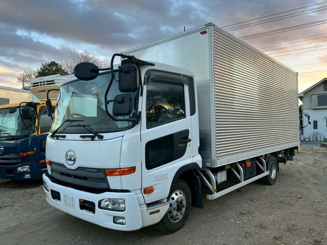 Ud Trucks CONDOR 2016 — фото автомобиля 1