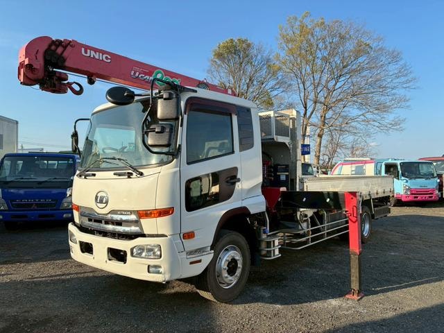 Ud Trucks CONDOR 2013 — фото автомобиля