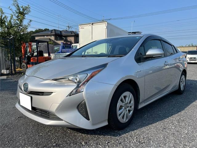 Toyota PRIUS 2016 — фото автомобиля 1
