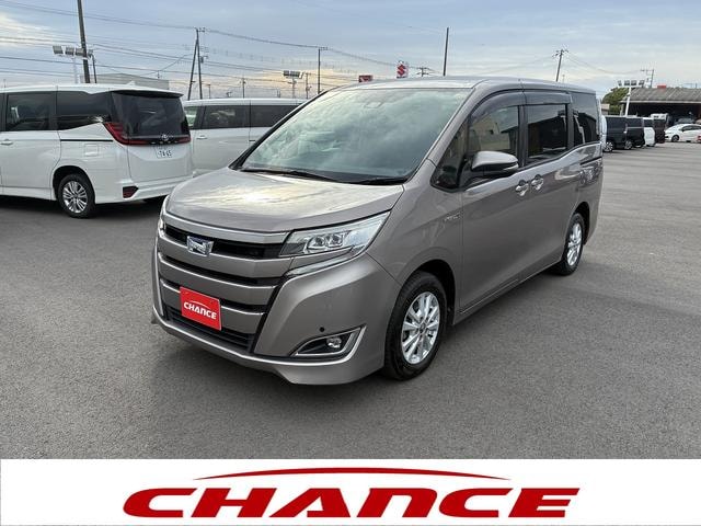 Toyota NOAH 2017 — фото автомобиля 1