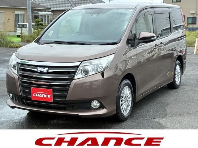 Toyota NOAH 2016 — фото автомобиля 1