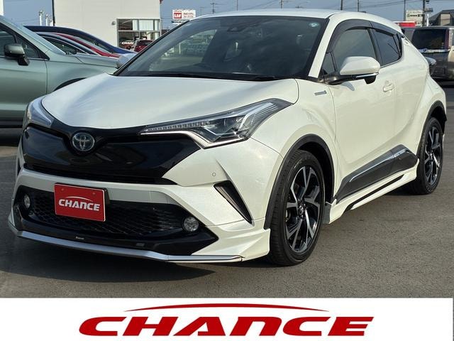 Toyota C-HR 2017 — фото автомобиля 1
