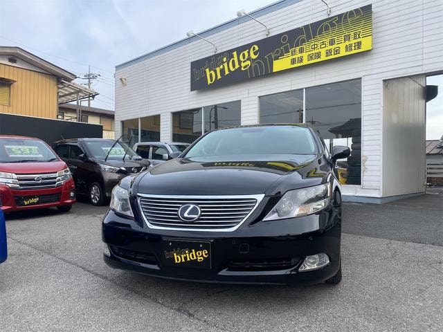 Lexus LS 2009 — фото автомобиля 1