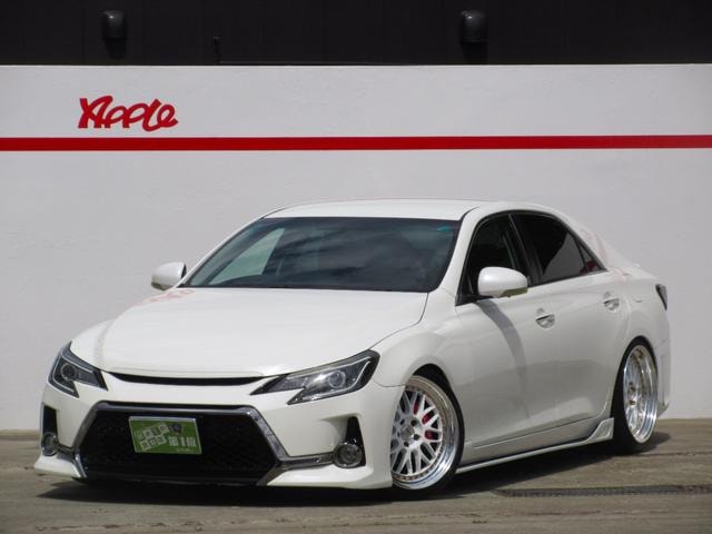 Toyota MARK X 2011 — фото автомобиля 1