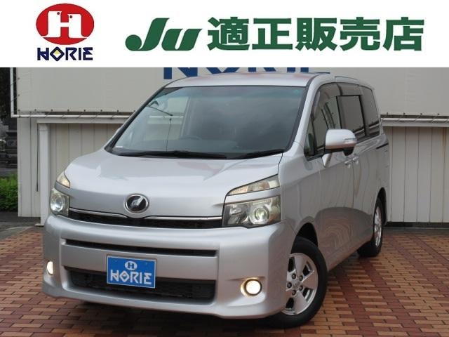 Toyota VOXY 2012 — фото автомобиля 1