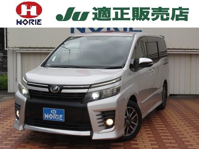Toyota VOXY 2014 — фото автомобиля 1