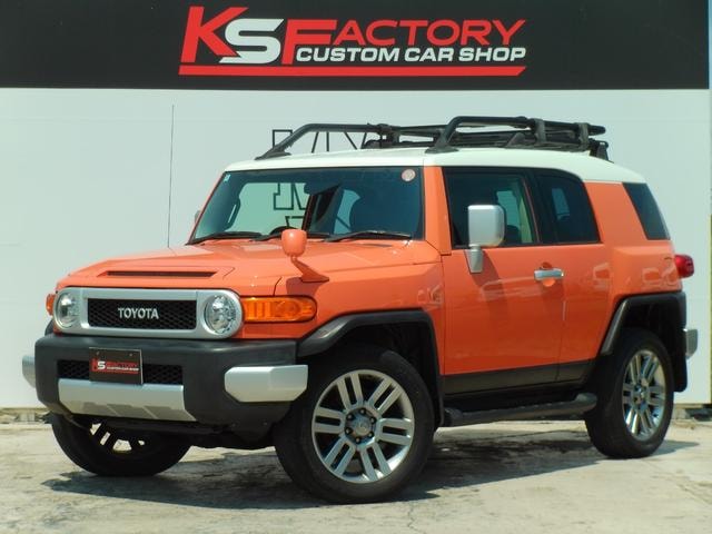 Toyota FJ CRUISER 2014 — фото автомобиля