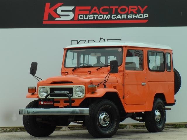 Toyota LAND CRUISER 40 1981 — фото автомобиля