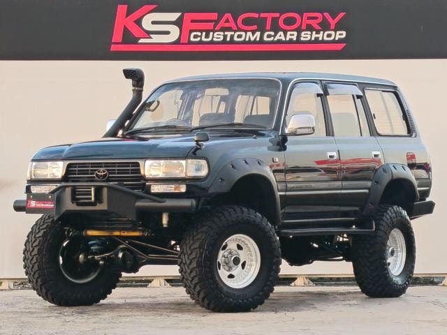 Toyota LAND CRUISER 80 1996 — фото автомобиля