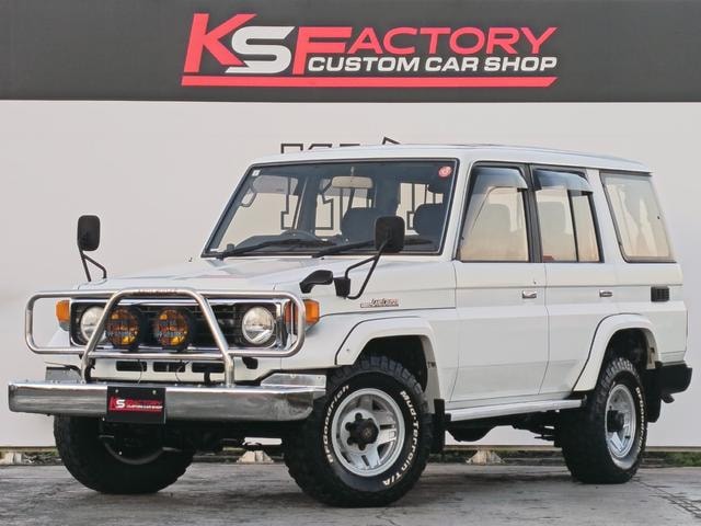Toyota LAND CRUISER 70 1998 — фото автомобиля