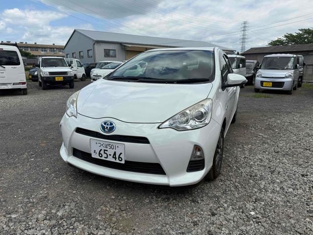 Toyota AQUA 2014 — фото автомобиля 1