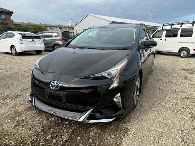 Toyota PRIUS 2016 — фото автомобиля 1