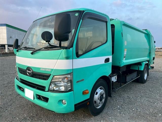 Hino DUTRO 2015 — фото автомобиля 1