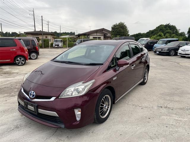 Toyota PRIUS PHV 2014 — фото автомобиля
