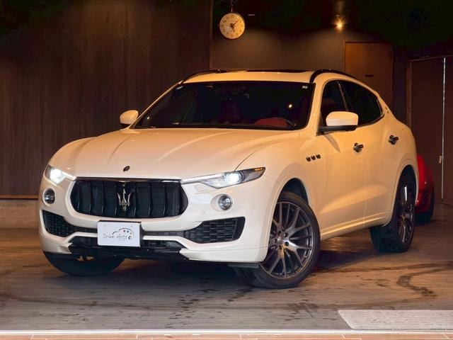 Maserati LEVANTE 2017 — фото автомобиля 1