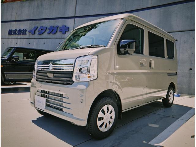 Suzuki EVERY 2026 — фото автомобиля 1