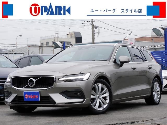 Volvo V60 2021 — фото автомобиля 1