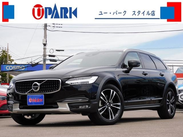 Volvo V90 2019 — фото автомобиля 1