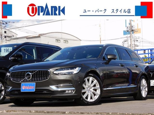 Volvo V90 2019 — фото автомобиля 1