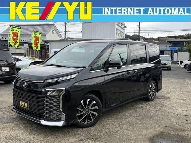 Toyota VOXY 2023 — фото автомобиля 1