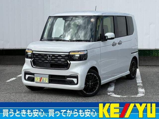 Honda N-BOX CUSTOM 2023 — фото автомобиля 1