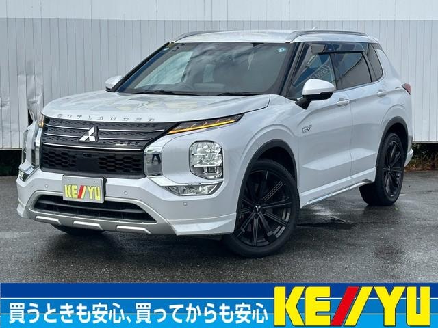 Mitsubishi OUTLANDER PHEV 2022 — фото автомобиля