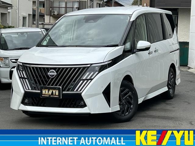 Nissan SERENA 2026 — фото автомобиля
