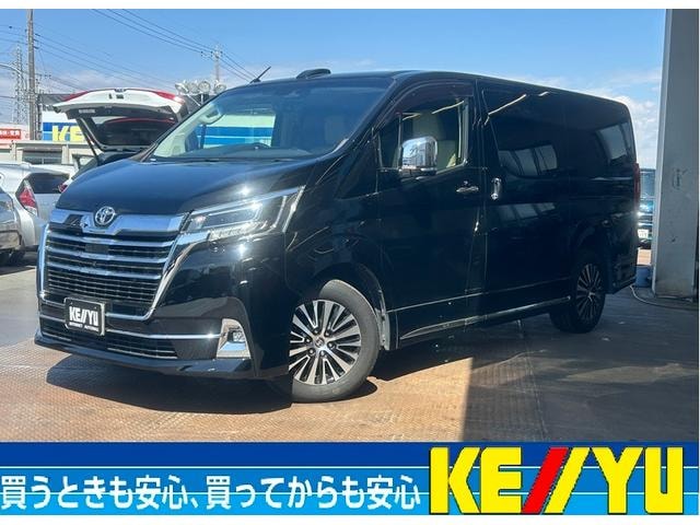 Toyota GRANACE 2020 — фото автомобиля