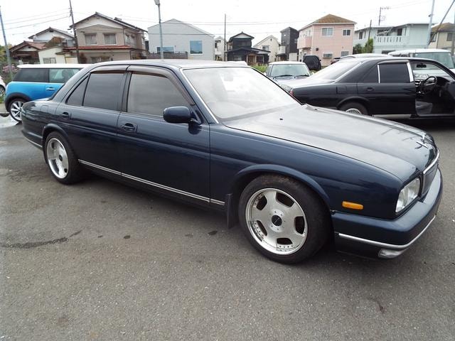Nissan CIMA 1994 — фото автомобиля 1