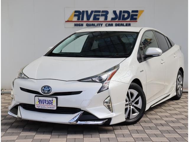 Toyota PRIUS 2018 — фото автомобиля