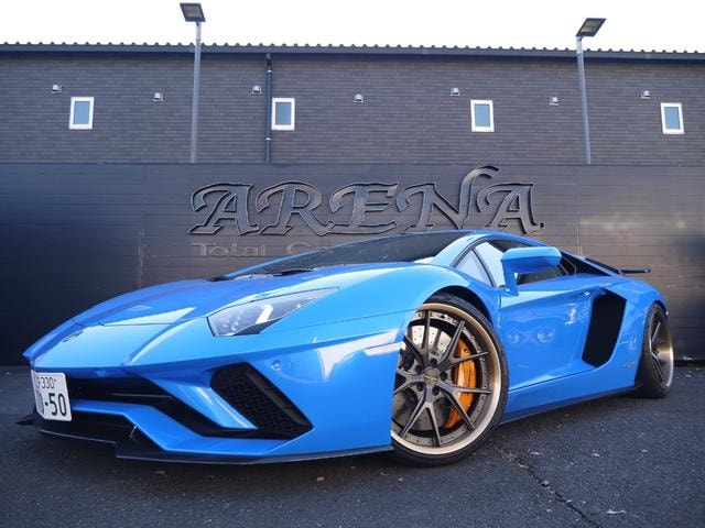 Lamborghini AVENTADOR 2018 — фото автомобиля